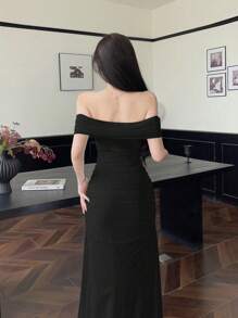 Modelyn 女士优雅露肩褶饰腰部连衣裙，适合婚礼、约会和各种场合 - 黑色 - 查看 2