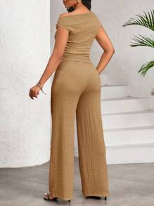 SHEIN Lady 白色弹力纹理不对称领上衣和阔腿裤配松紧腰带裤子女两件套休闲日常优雅四季皆宜 - 駝色 - 查看 2