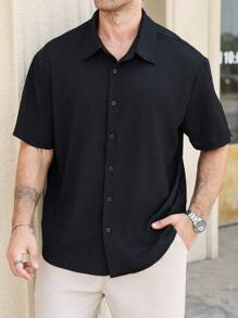 Manfinity Homme 男士纯色短袖休闲正装衬衫，适合日常通勤，纽扣纹理抗皱夏季沙滩衬衫 - 黑色 - 查看 4