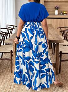 Weeklong Plus Size Random Print Shirred Deep Shirred Casual Vacation Short Sleeve Dress - Blue and White - View 2