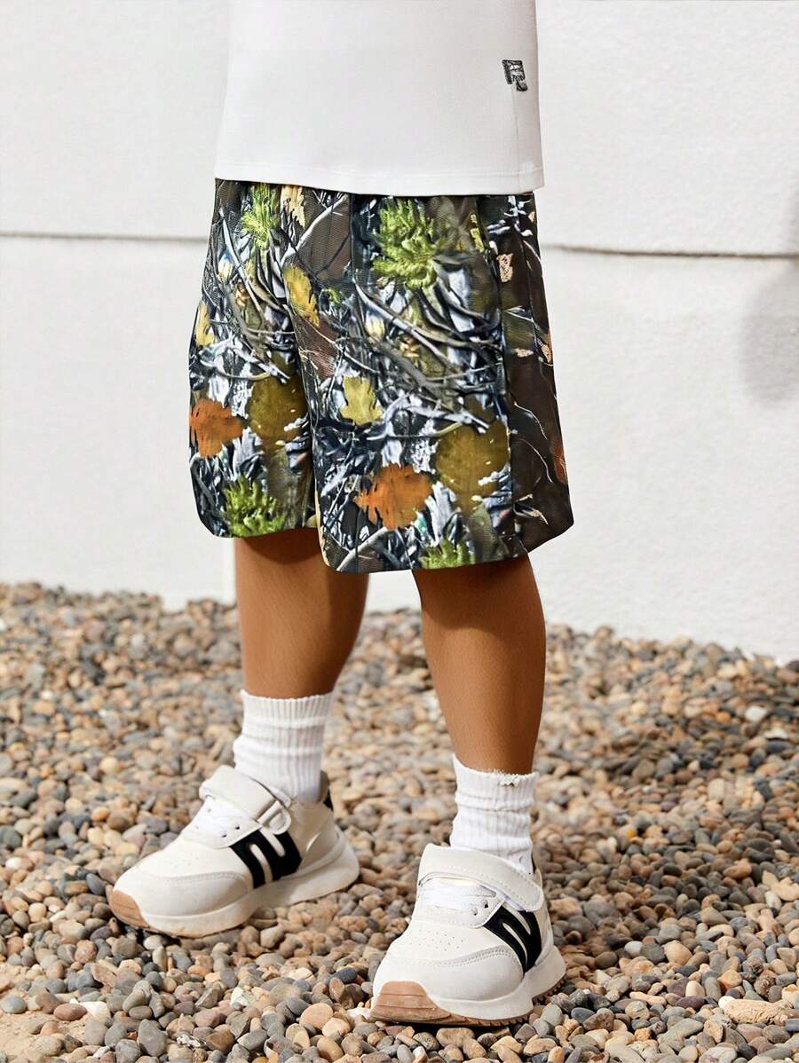 SHEIN Explorewe Pantaloni scurți imprimați cu design de camuflaj Maple Leaf, O alegere la modă și unică potrivită pentru școală, ieșiri, toate anotimpurile
