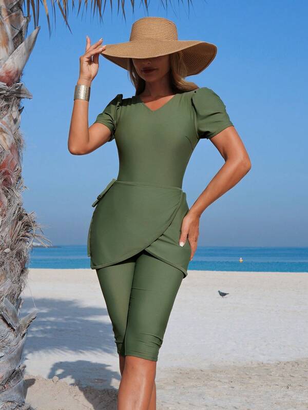 Swim Mulvari 3 Stücke Militärgrün Damen Bademode Set: Träger-Badeanzug, knielange Shorts und Wickelrock mit Taillenbindung, Urlaubs- und Strandstil