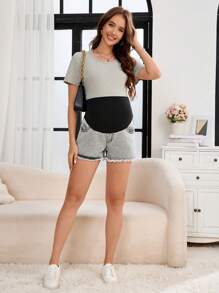 SHEIN Shorts de mezclilla casuales de verano para maternidad, con cintura elástica, bolsillos y dobladillo deshilachado - Gris Claro - Ver 4