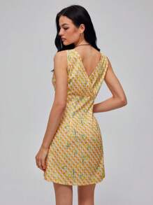 Roylia Women V-Neck Sleeveless Waist Cinched Yellow Floral Print Dress - Yellow - View 2