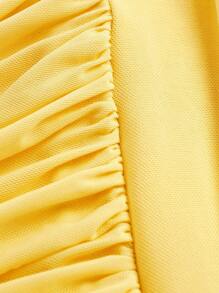 SHEIN MOD 單肩褶邊短款上衣 - 黃色 - 查看 3
