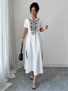 Calvaya Vestito ampio con scollo a V, maniche corte, arricciato in vita, con spacco laterale, con ricamo floreale e a motivi vegetali in stile boho e vintage per donna