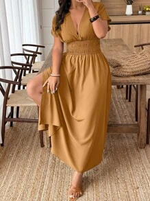 SHEIN Clasi 夏季大码简约纯色V领修身开衩连衣裙