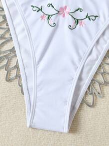 Swim Mod Plus Size White Embroidered Lace Up Low Waist Fashionable Swim Trunks For Summer Beach Vacation - White - View 4