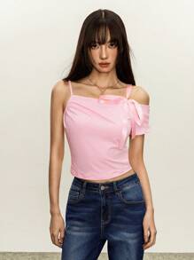 Rina Fox Camiseta corta de mujer con manga corta, cuello asimétrico y nudo delantero