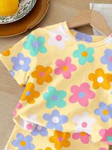 SHEIN 2pcs Young Girl Casual Simple Short Sleeve Top And Shorts Set, Suitable For Summer
