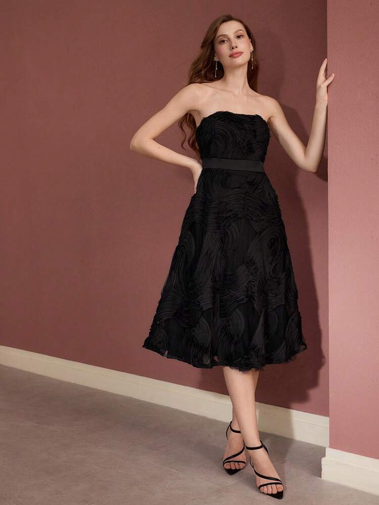 MOTF Soiréza MESH EMBROIDERY TUBE DRESS