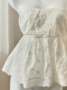 Flirla White Embroidered European And American Style Sweet Romantic Vacation Beach Lace Patchwork Ruched Cropped Camisole Top - White - View 7