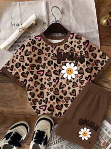 SHEIN Leap Crew 复古粉色心形豹纹花卉卡通图案，少女休闲宽松圆领短袖T恤和短裤两件套，适合春夏季，夏季服装，轻松舒适，儿童秋季分层装，时尚儿童，休闲装，儿童图案服装，返校，秋季服装，返校节 - 彩色 - 查看 2