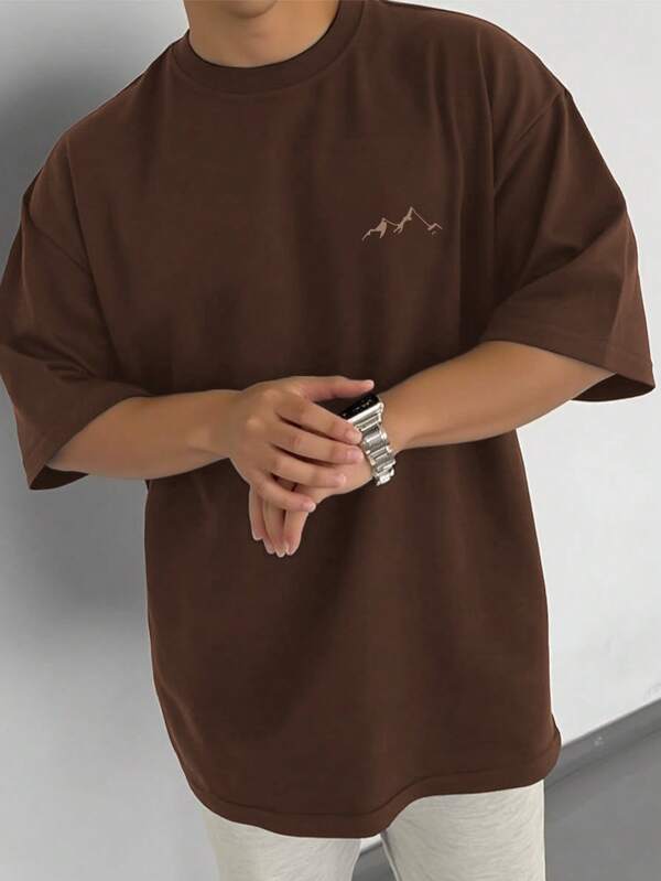 Manfinity Homme Plus Size Young Men's Streetwear, Minimalist Short Sleeve T-Shirt, Cropped Loose Fit, Modern Simplistic Design, Fashionable On , Casual Everyday Wear, Fashion Versatile, Simple Yet Eye-Catching Composition, Ideal Gift For Boyfriend, Holiday Gift Men S Oversized T Shirts