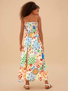 SHEIN Vestido informal con tirantes de espagueti con estampado floral pequeño para niña preadolescente de vacaciones en la playa, conjunto a juego de mamá e hija (se venden 3 piezas por separado)