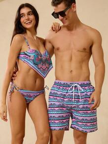 Manfinity VDAYZ Shorts de Praia Masculinos com Estampa de Listras e Cordão na Cintura - Multicolorido - Visão 6