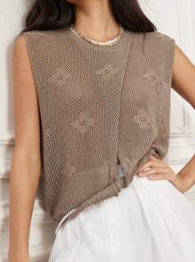 Dazy-Less Top en tricot style décontracté pour vacances, avec design crochet découpé et nœud, manches courtes et effet ajouré. Idéal pour l'été, décontracté mais chic pour une tenue casual d'affaires pour femmes.