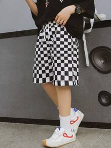 2pcs Boys Fashionable, Versatile Black & White Plaid Knee-Length Shorts, Summer