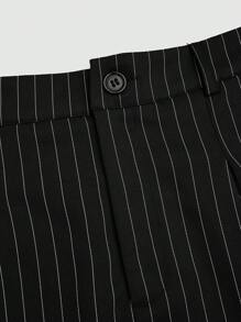 Sweetra Conjunto de traje de talla grande con chaleco de impresión de rayas blancas y negras de un solo botonadura y pantalones plisados de pierna ancha