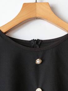 SHEIN Clasi 女式黑色圆领金色纽扣装饰A字短袖衬衫