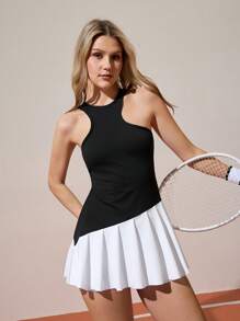 CourtClass Damen Kontrast-Farbiges plissiertes ärmelloses hochwertiges Sport-Kleid mit Hohldetails