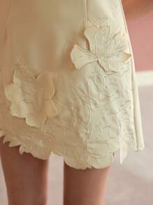 MOTF PREMIUM EMBROIDERED FLORAL DECOR SHORT CASUAL DRESS - Yellow - View 2