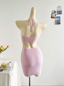 Soleia Vestido mini de punto texturizado en beige con decoración de estrella metálica, diseño de cintura recortada, apropiado para playa/resort, atuendo de verano - Rosa - Ver 2