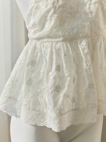 Flirla White Embroidered European And American Style Sweet Romantic Vacation Beach Lace Patchwork Ruched Cropped Camisole Top - White - View 6