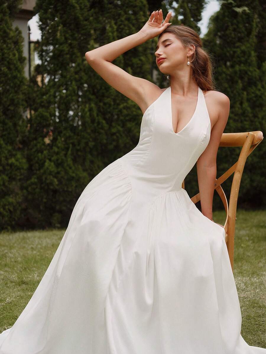 SHEIN Unity Vestido maxi elegante de un solo color con cuello halter, espalda descubierta y sin mangas - Blanco - Ver 1