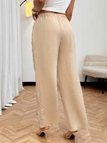 Flirla 大码女式纯色腰带撞色蕾丝口袋裤子 - 杏色 - 查看 2