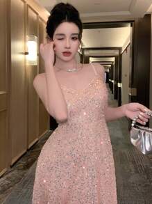 DAZY 优雅V领吊带亮片装饰长裙，适合夏季返校节、舞会、新年夜、嘉年华等场合，闪亮夺目。 - 杏色 - 查看 5