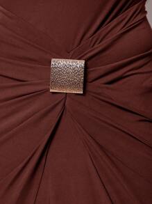 Silquee 女士优雅派对长袖高领性感露背连衣裙，金属扣装饰，酒红色和勃艮第色，弹力针织面料，适合鸡尾酒会、浪漫约会、秋冬分层穿着，适合正式派对、婚礼、伴娘、晚会、万圣节、圣诞节 - 咖啡棕 - 查看 4