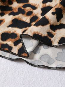SHEIN PETITE CURVE Top a fascia da donna con volant a stampa leopardata e taglie oversize