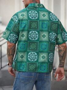 Manfinity RSRT Camisa casual de manga corta con botones y estampado floral retro para hombres, de verano
