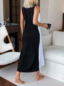 DAZY Women's Simple Color Block Sleeveless Long Dress, Casual Loungewear Pajama - Black and White - View 1