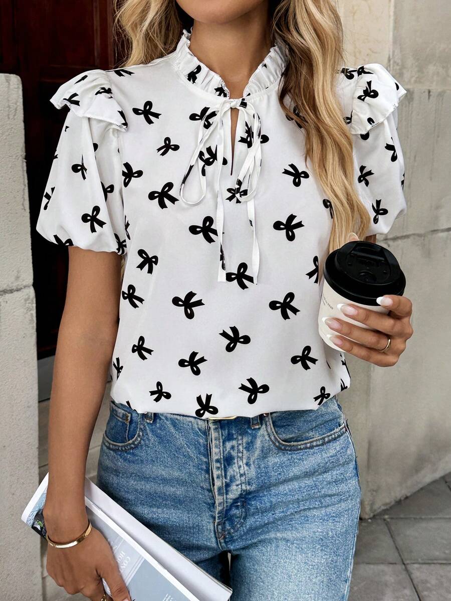 SHEIN Unity 女士荷叶边系领蝴蝶结印花泡泡袖短袖衬衫 - 黑與白 - 查看 1