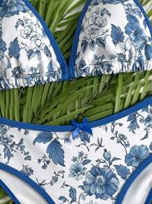 SHEIN Teen Girls' Floral Print Halter Neck Stitch Bathing Suit Sets / Bikini Sets, Blue & White Beach Vacation, Summer Beachwear