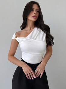 Firerie 新款不对称肩部交叉裹身金属装饰褶皱修身白色T恤，优雅日常通勤，春季、夏季、毕业季、教师节、返校季女装 - 白色 - 查看 9