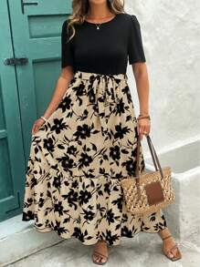 SHEIN Clasi Abito con stampa floreale, orlo arricciato, maniche corte e scollo tondo, per donna in taglie forti. Abito per compleanno, abbigliamento estivo da donna, abito nero, abito da spiaggia, abito floreale da donna, abbigliamento boho da donna, per vacanze