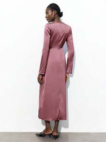 Maija Elegant Vintage-Style Green Long Sleeve Metallic Decor Mid-Length Party Dress For Women, With Exposed Waist And Metal Buckle Business Casual Women's Wear, Office Wear, Low-Key Old Money Style, Effortless Temperament, High-End Urban Commuting, The Same Style As The Editor-In-Chief Of The Magazine, Urban Social Vacation Party Wear, Charming, Low-Key And Durable Basic Style, Versatile And Not Picky Clothing, Street Fashion Wear, Clothing, Coffee Shop, Relaxed Wear