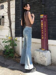 SHEIN EZwear DAZY 女式前扣口袋休闲喇叭牛仔裤 - 淺色水洗藍 - 查看 3