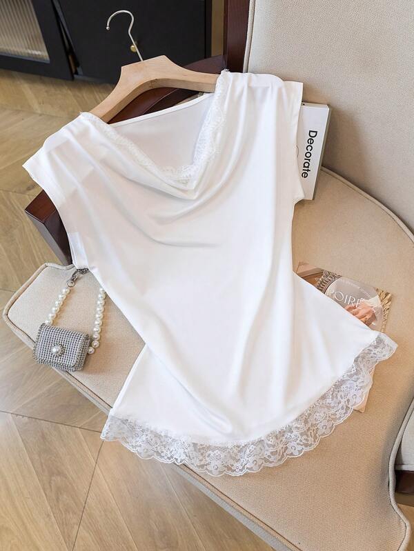 EMERY ROSE Tricou damă alb cu dantelă, talie strânsă, decolteu adânc, tiv din dantelă, sexy