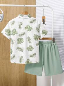 2 pièces Ensemble de chemise à manches courtes florales et shorts décontractés pour garçons préadolescents, convenant pour le trajet, l'école, le port casual quotidien, les sports, le printemps/l'été, les vacances, la plage