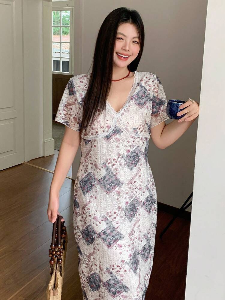 Dazy Plus Plus Size Floral All-Over Print Contrast Lace V-Neck Fitted Long Dress With Short Sleeves Boho