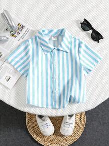 SHEIN Camisa de manga corta con estampado de cuadros casual, linda y divertida para niño/niña, adecuada para primavera, verano y vacaciones