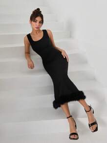 CLARA VERO Vestido de mujer extra largo con detalles de plumas y piel sintética