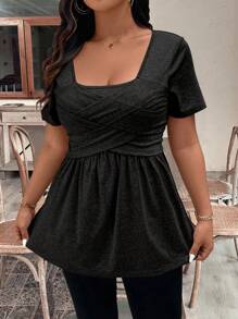 EMERY ROSE 大码女式纯色方领短袖交叉荷叶边下摆休闲T恤 - 黑色 - 查看 7