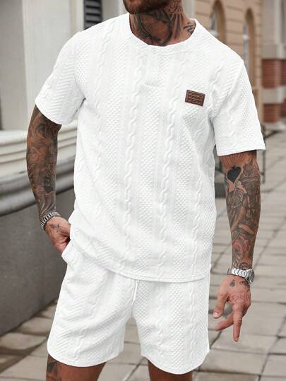 Manfinity CasualCool Conjunto de camiseta de cuello redondo de manga corta con textura y pantalones cortos casual de verano para hombres