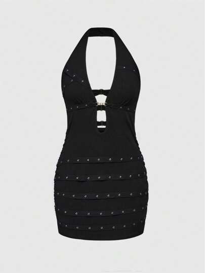 Grunge Punk Vestido mini corto y sexy de color negro con cuello en V profundo, sin mangas y espalda descubierta, con aplicaciones de tachuelas, cristales y cintas, ideal para verano, playa, graduación, Pascua, conciertos, viajes a Nashville, festivales de música y rock