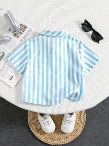 SHEIN Camisa de manga corta con estampado de cuadros casual, linda y divertida para niño/niña, adecuada para primavera, verano y vacaciones